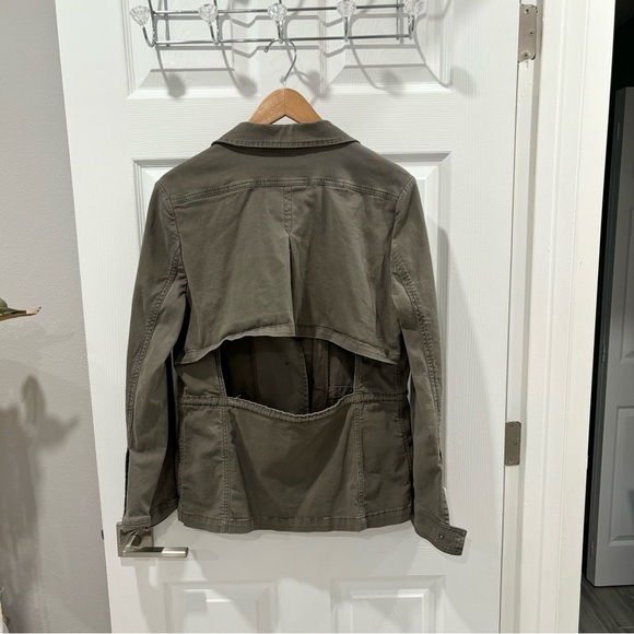 BCBG Max Azria Bronnen Safari / Utility Jacket size Medium - Picture 10 of 14